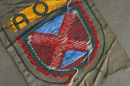 Wehrmacht POA (Russischen Befreiungsarmee) "Ärmelschild" Sleeve Shield Insignia. Original