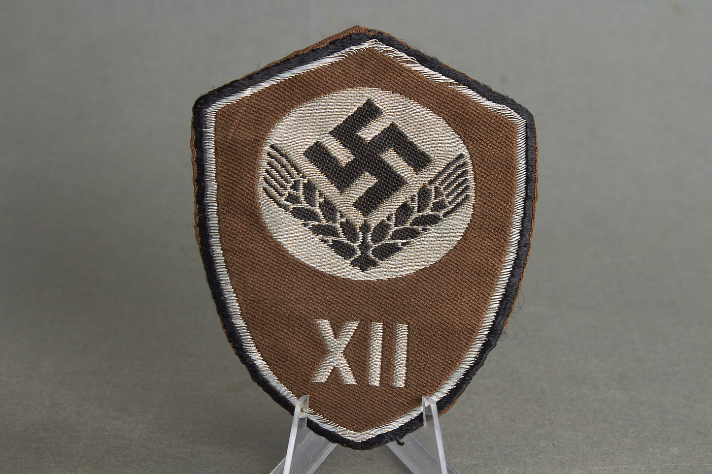 RADwJ (Reichsarbeitsdienst der weiblichen Jugend) "Ärmelschild" Sleeve Shield Insignia. Original.