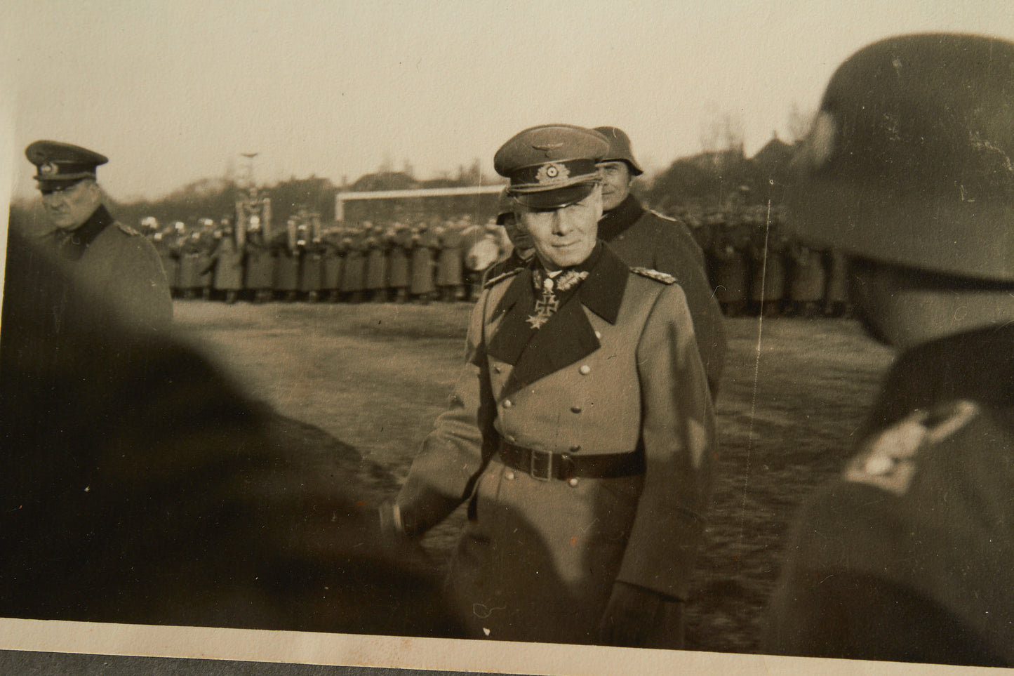 4 interesting pictures from Denmark. 1 with Dönitz, 2 with Rommel and 1 from the liberation. Rare. Original.