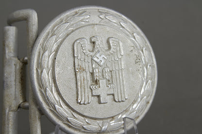 DRK (Deutsches Rotes Kreuz) Officers Belt Buckle "Feldbindeschloss". Original.