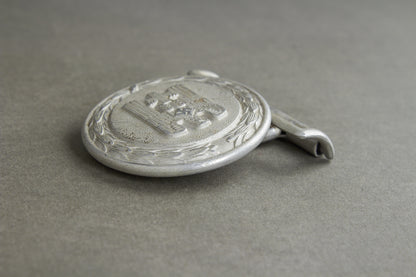 DRK (Deutsches Rotes Kreuz) Officers Belt Buckle "Feldbindeschloss". Original.