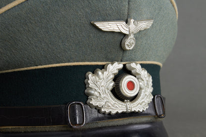 Wehrmacht Infanterie (Mannschaften/Unteroffiziere) Visor Cap. Original.