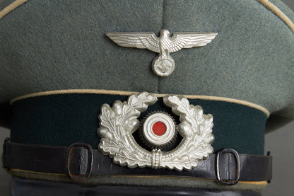 Wehrmacht Infanterie (Mannschaften/Unteroffiziere) Visor Cap. Original.