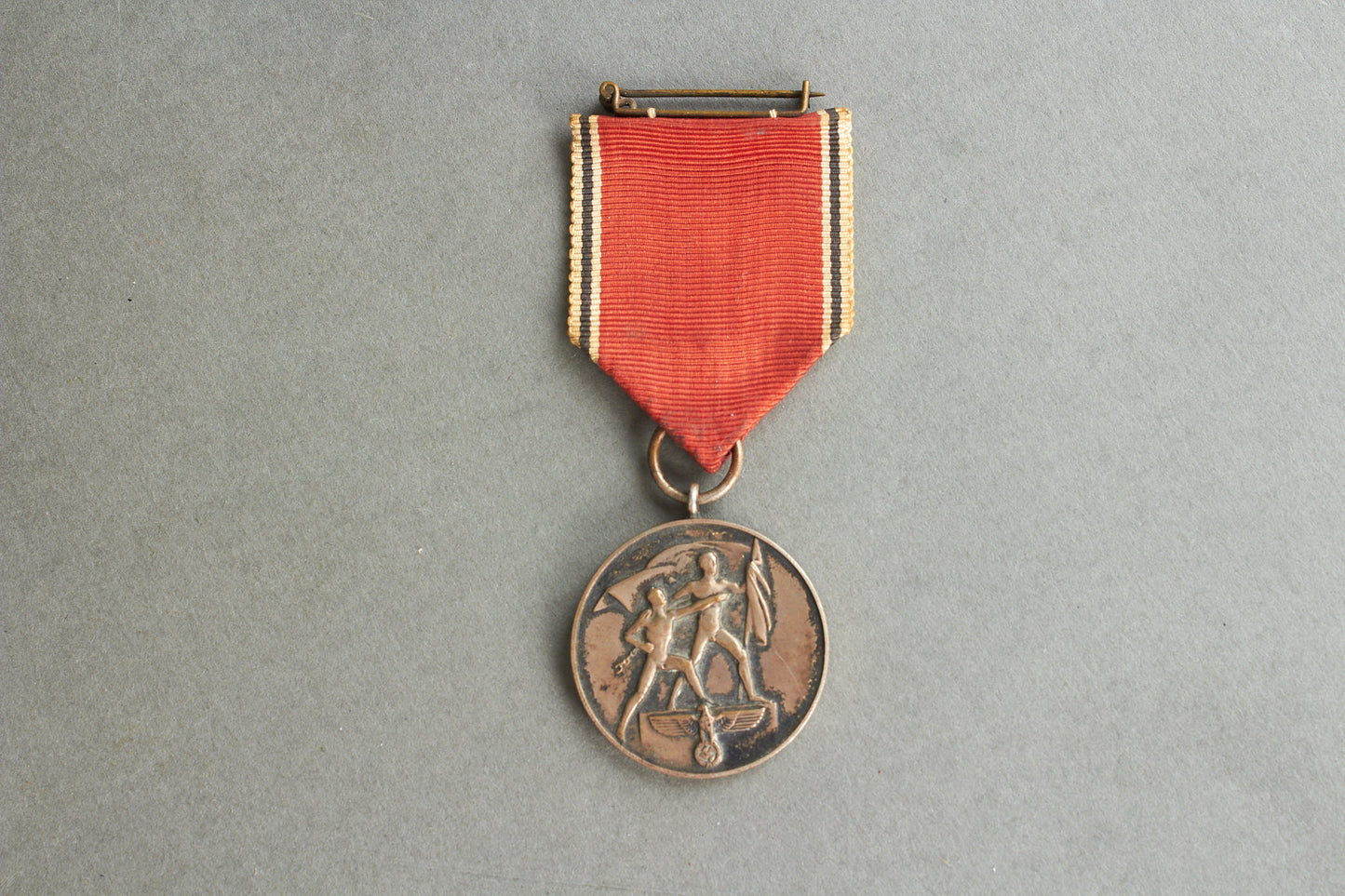 "Medaille zur Erinnerung an den 13. März 1938". Original.