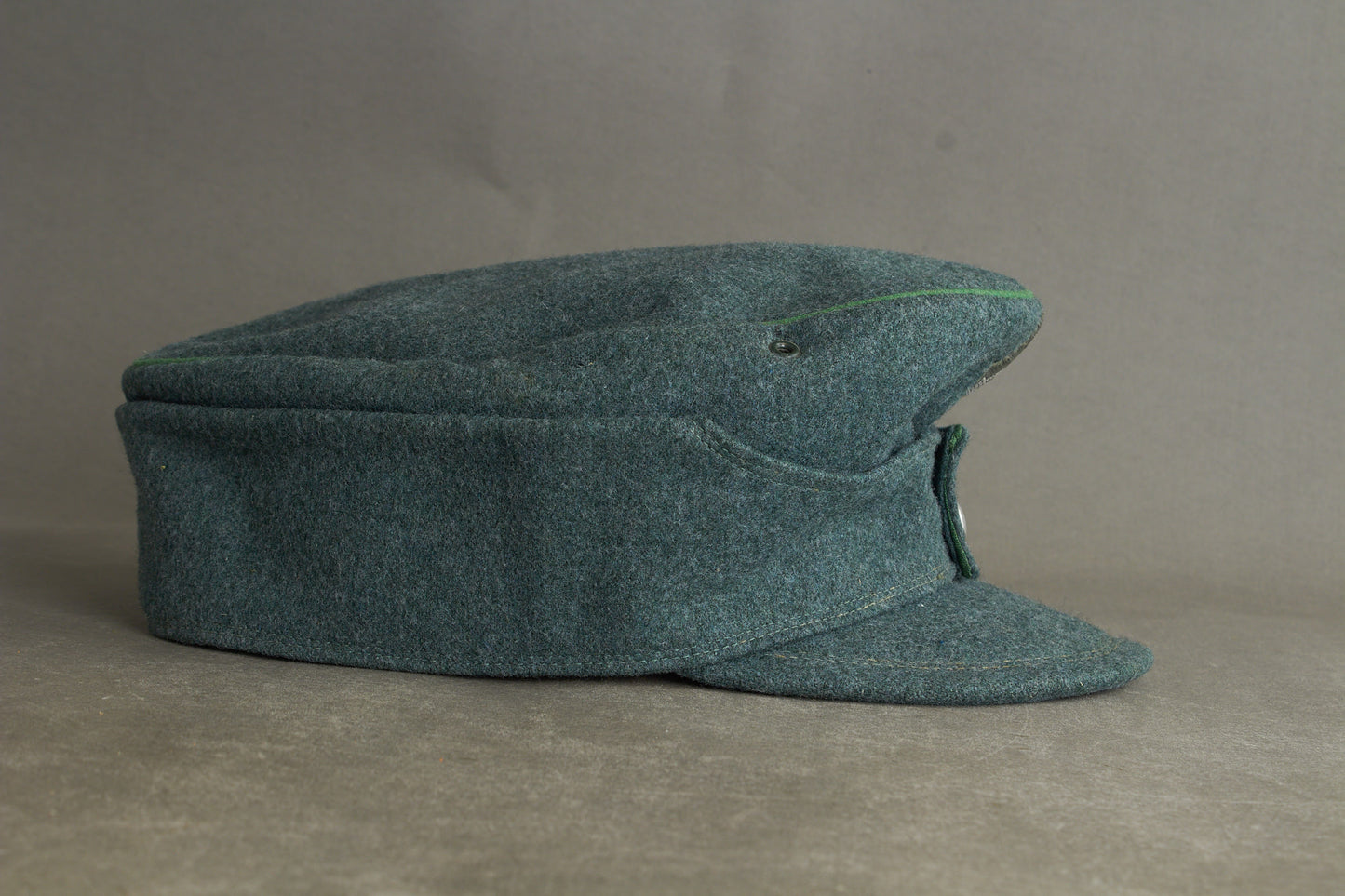 Schutzpolizei "M43 Einheitsfeldmütze" (Mannschaften/Unteroffiziere). Rare. Original.