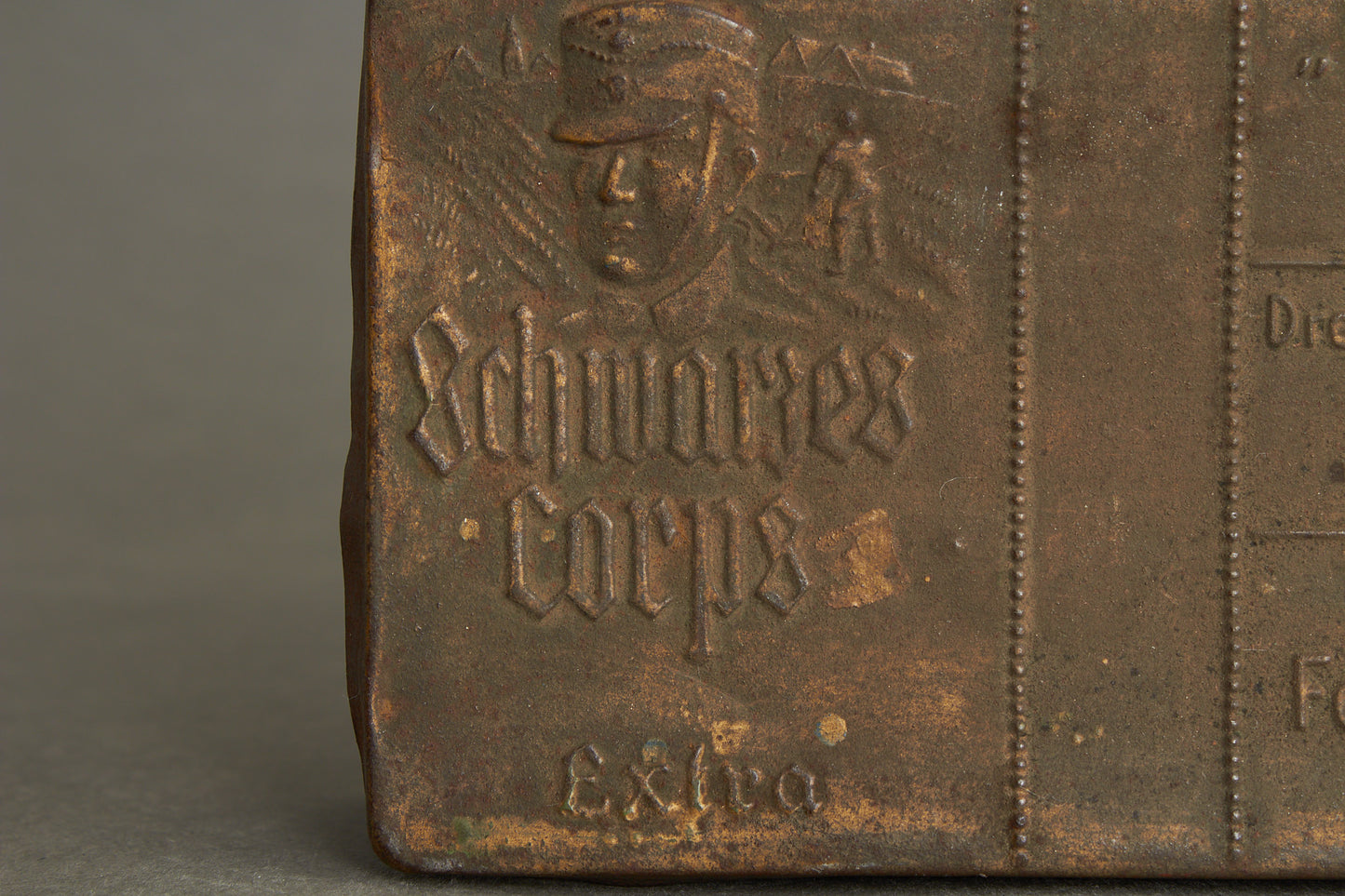 Allgemeine-SS "Das Schwarzes Corps" Tabaco Box. Rare! Original.