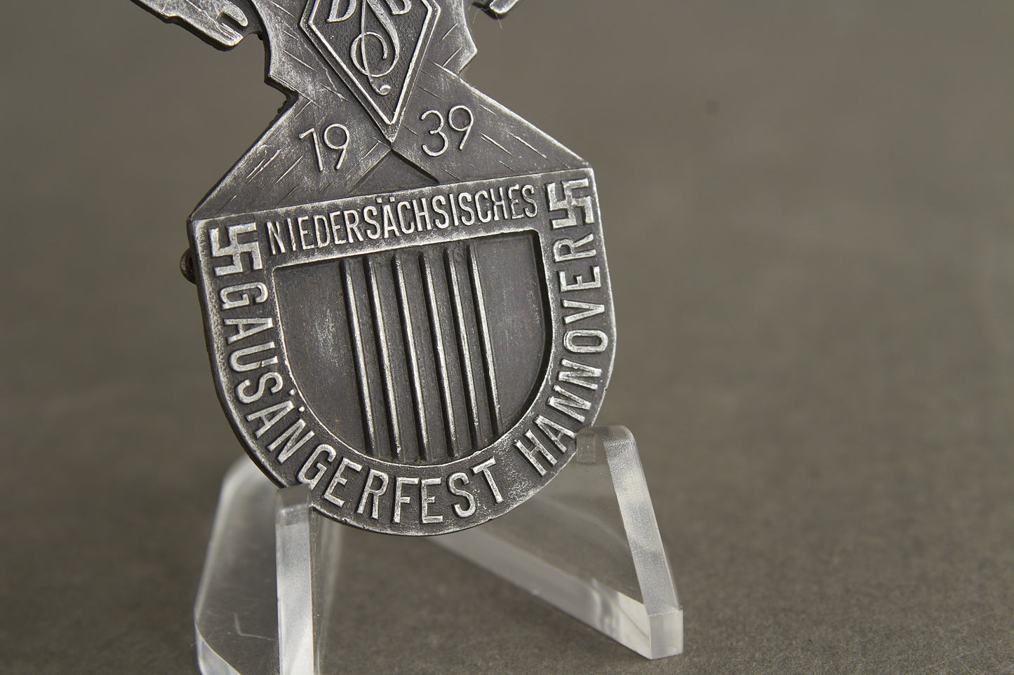 DSB (Deutscher Sängerbund) "Gausängerfest Hannover 1939" Tinnie. Original.