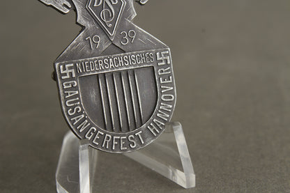 DSB (Deutscher Sängerbund) "Gausängerfest Hannover 1939" Tinnie. Original.