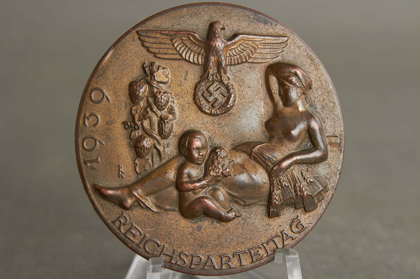Heavy/Deluxe version of the "Reichsparteitag 1939" Tinnie. Original.