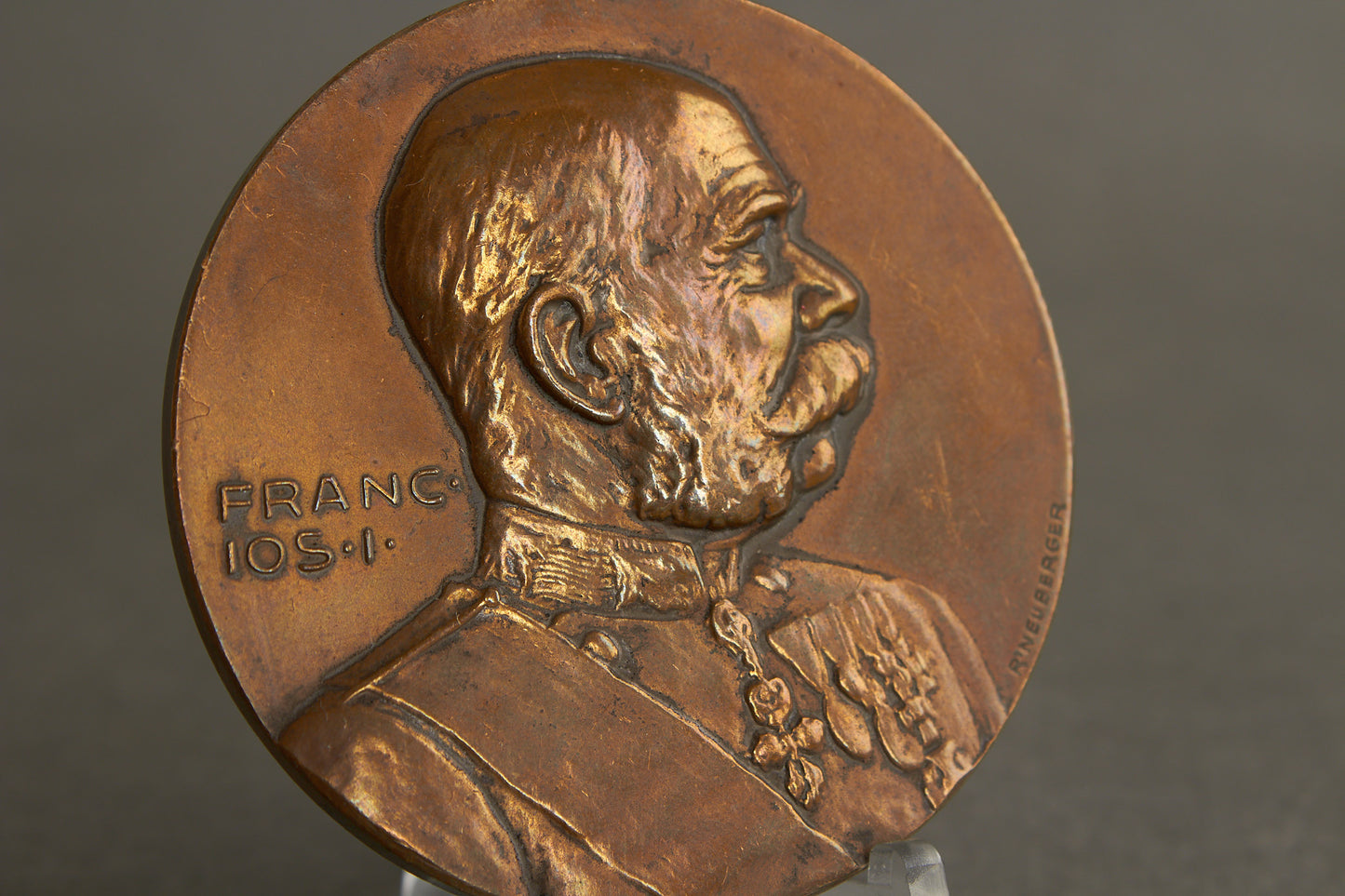 RESERVED Austrian 1914-1916 War Welfare Office Medal "Kriegserinnerungs Medaille 1914/15 aus erbeutetem Waffenmaterial". Original.