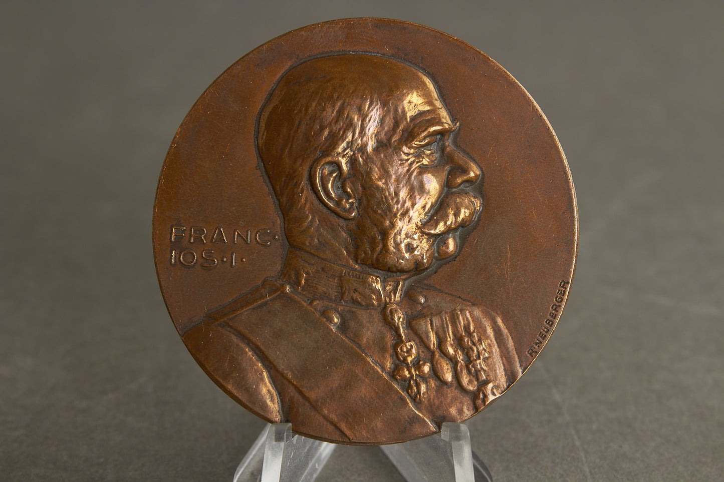 RESERVED Austrian 1914-1916 War Welfare Office Medal "Kriegserinnerungs Medaille 1914/15 aus erbeutetem Waffenmaterial". Original.
