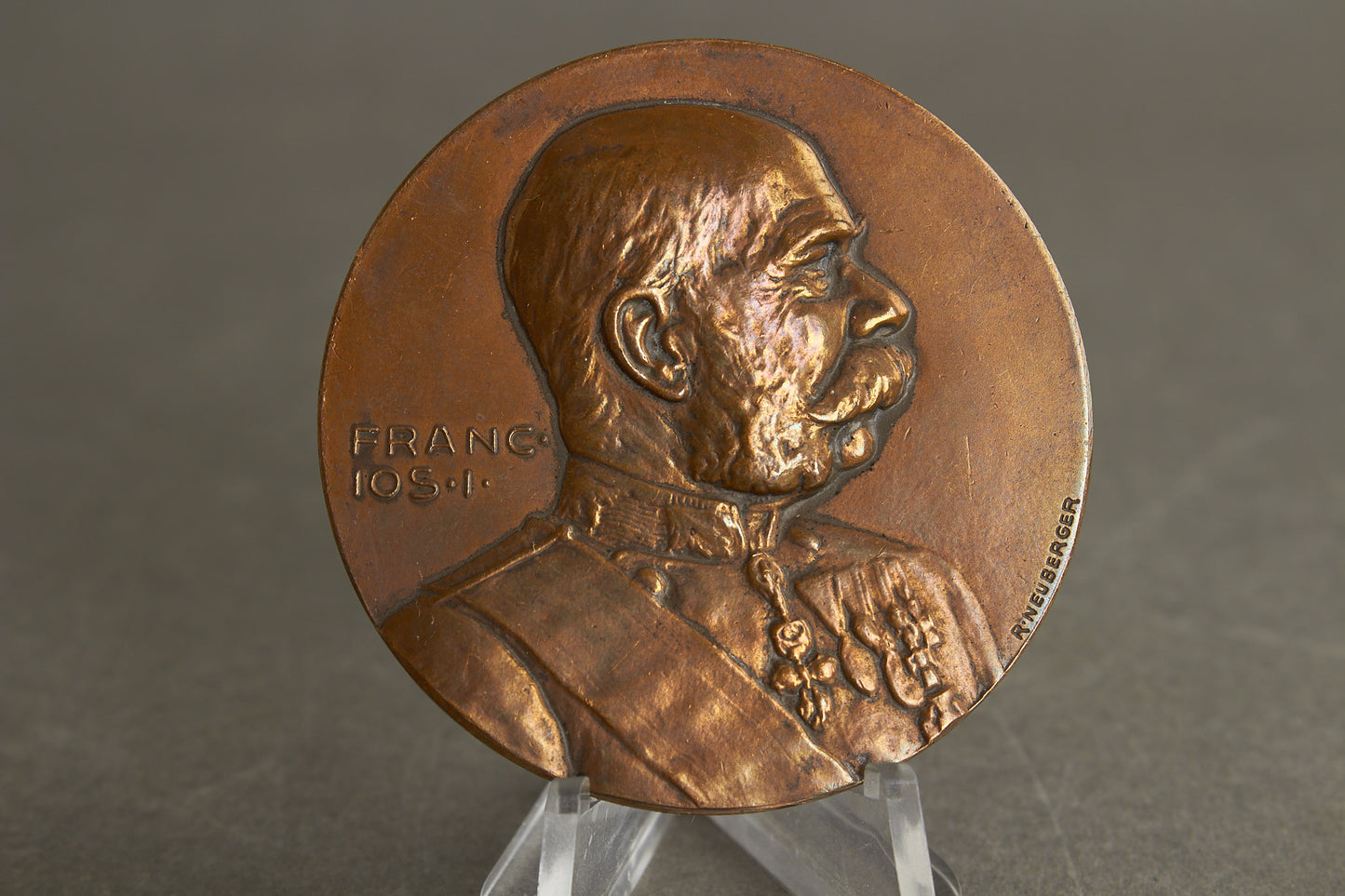 RESERVED Austrian 1914-1916 War Welfare Office Medal "Kriegserinnerungs Medaille 1914/15 aus erbeutetem Waffenmaterial". Original.