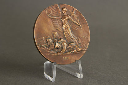 RESERVED Austrian 1914-1916 War Welfare Office Medal "Kriegserinnerungs Medaille 1914/15 aus erbeutetem Waffenmaterial". Original.