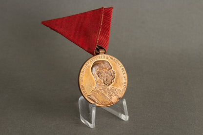 Austrian "Goldene Jubiläums-Erinnerungsmedaille 1898". Original.
