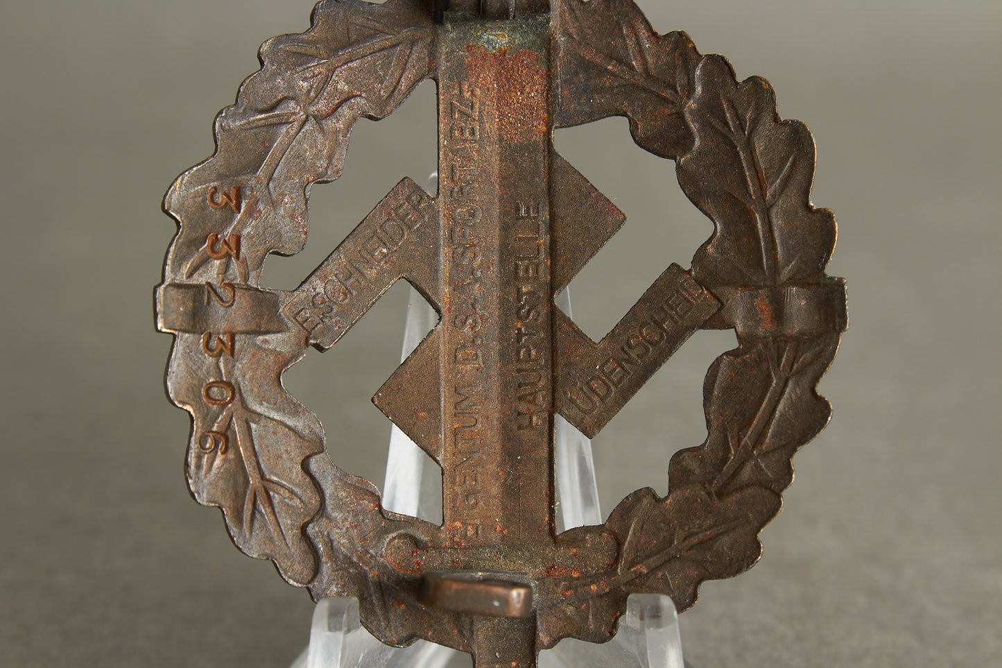 Numbered "SA-Sportabzeichen" in Bronze with miniature. 2. Model (1935-1938). Original.