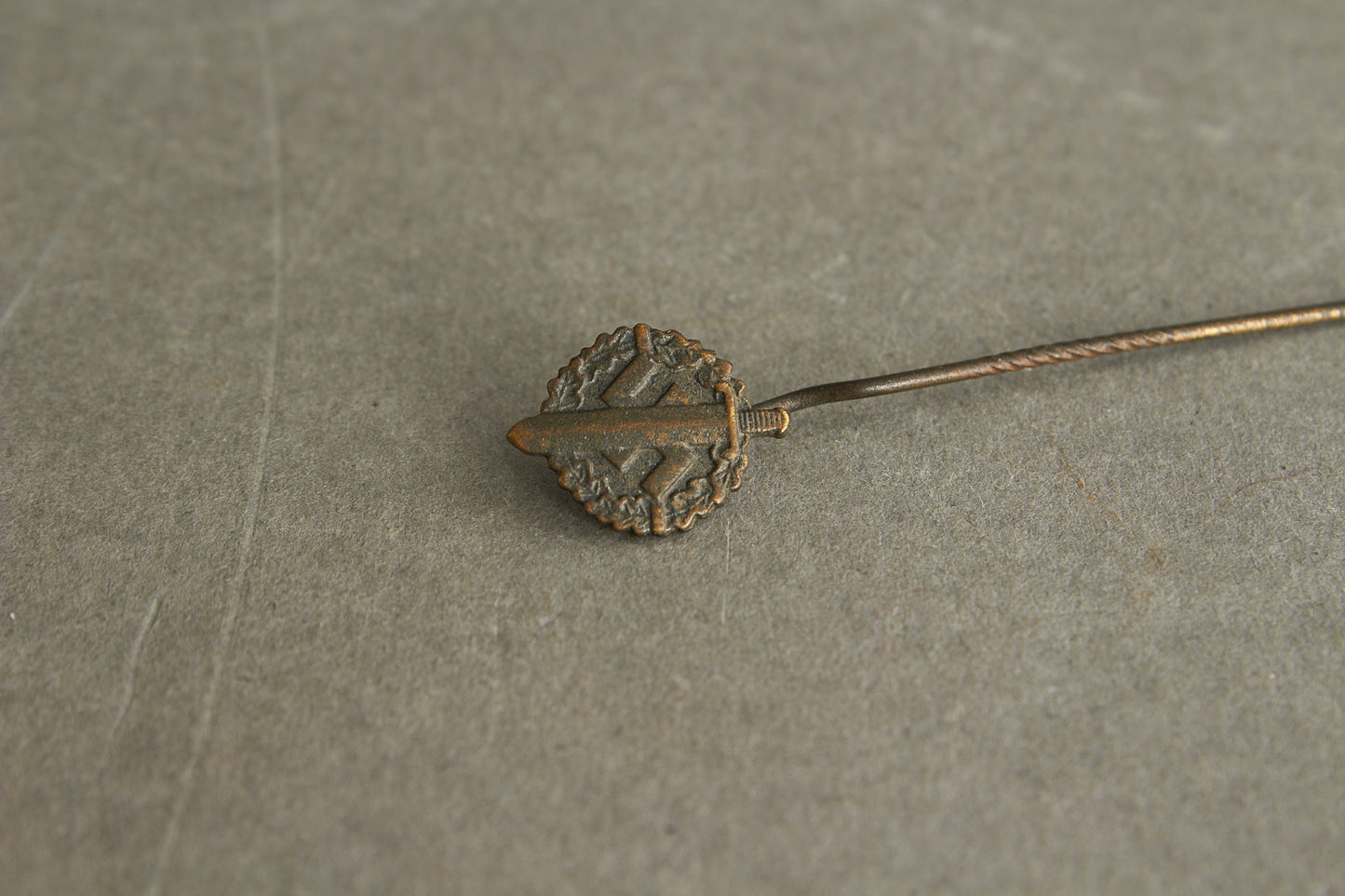 Numbered "SA-Sportabzeichen" in Bronze with miniature. 2. Model (1935-1938). Original.