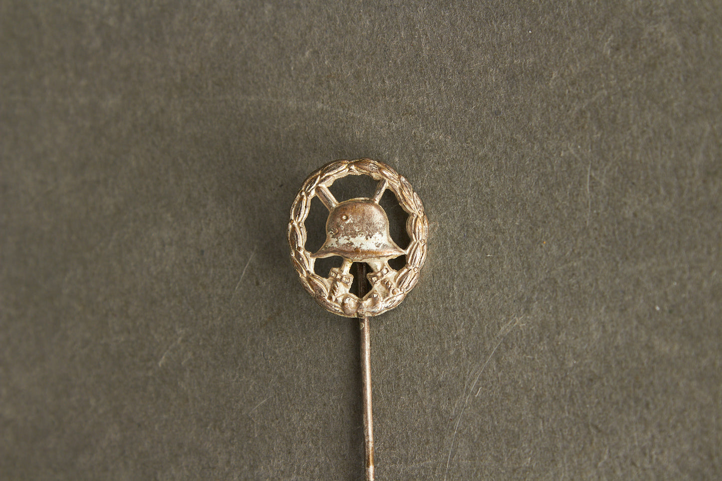 Miniature Wound Badge "Verwundetenabzeichen" in Silver. Original.