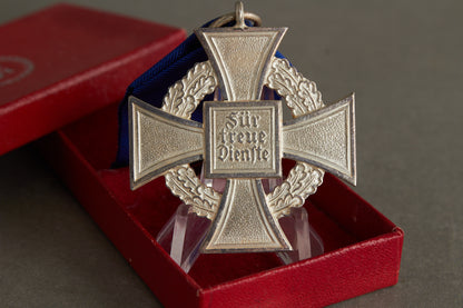 "Treudienst-Ehrenzeichen" 25 Year Service. In box. Original.
