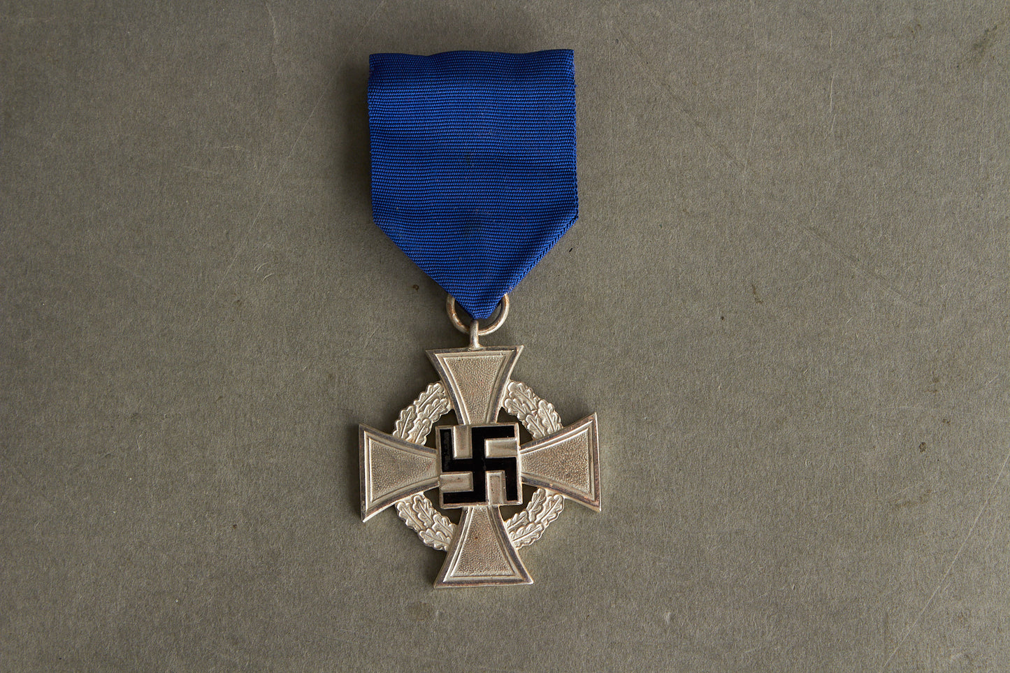 "Treudienst-Ehrenzeichen" 25 Year Service. In box. Original.