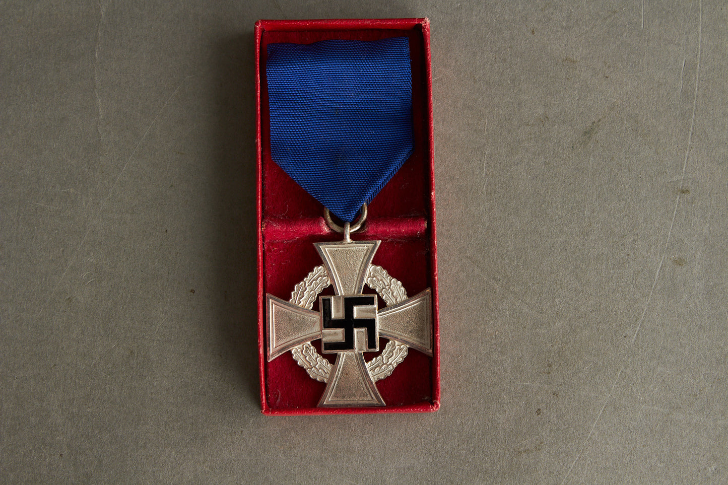 "Treudienst-Ehrenzeichen" 25 Year Service. In box. Original.