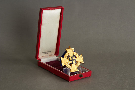 "Treudienst-Ehrenzeichen" 40 Year Service. In box. Original.
