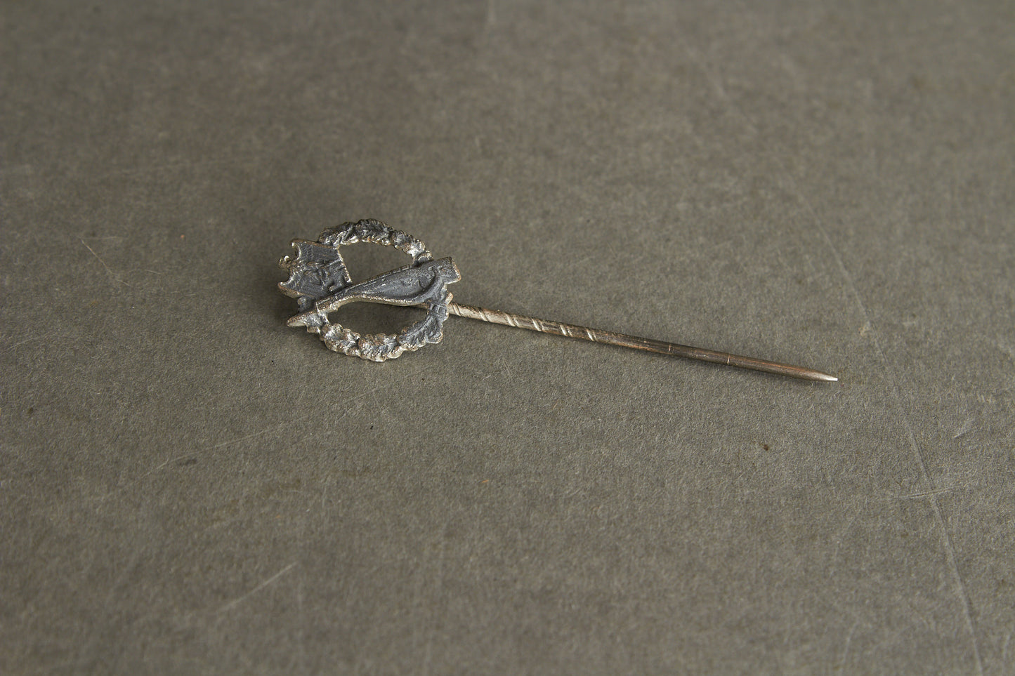 Miniature "Infanterie Sturmabzeichen" in silver. On LDO Paper. Original.