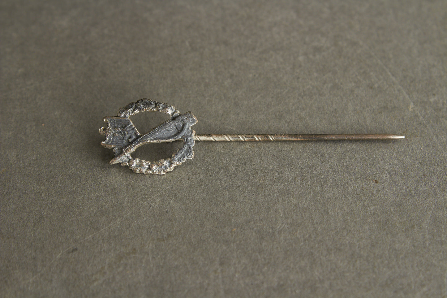 Miniature "Infanterie Sturmabzeichen" in silver. On LDO Paper. Original.