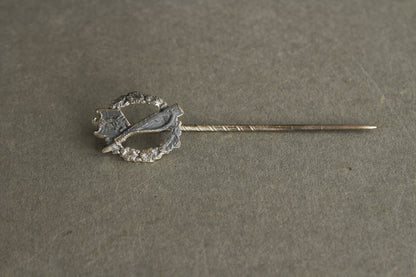 Miniature "Infanterie Sturmabzeichen" in silver. On LDO Paper. Original.
