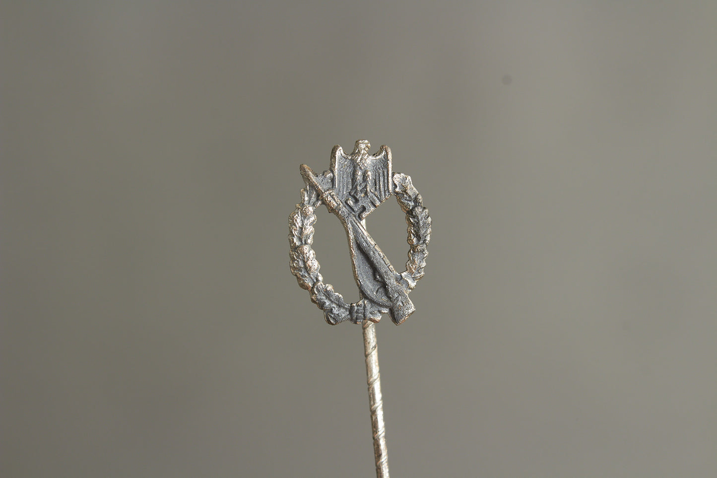 Miniature "Infanterie Sturmabzeichen" in silver. On LDO Paper. Original.