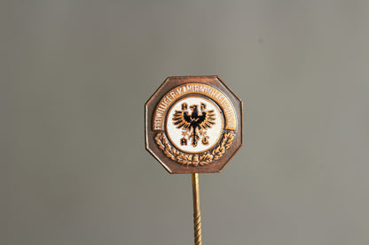 ADAC (Allgemeiner Deutscher Automobil-Club) "Freiwilliger Kameradschaftsdienst" Member pin. Original.