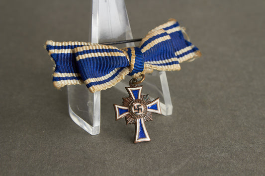 Miniature "Ehrenkreuz der Deutschen Mutter" in Bronze. Original.
