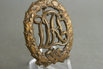 "Reichssportabzeichen DRL" in Bronze. Original.