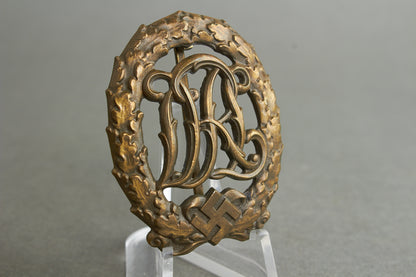 "Reichssportabzeichen DRL" in Bronze. Original.