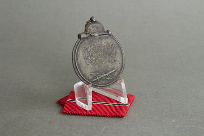 "Winterschlacht im Osten" Medal. Unmarked. Original.
