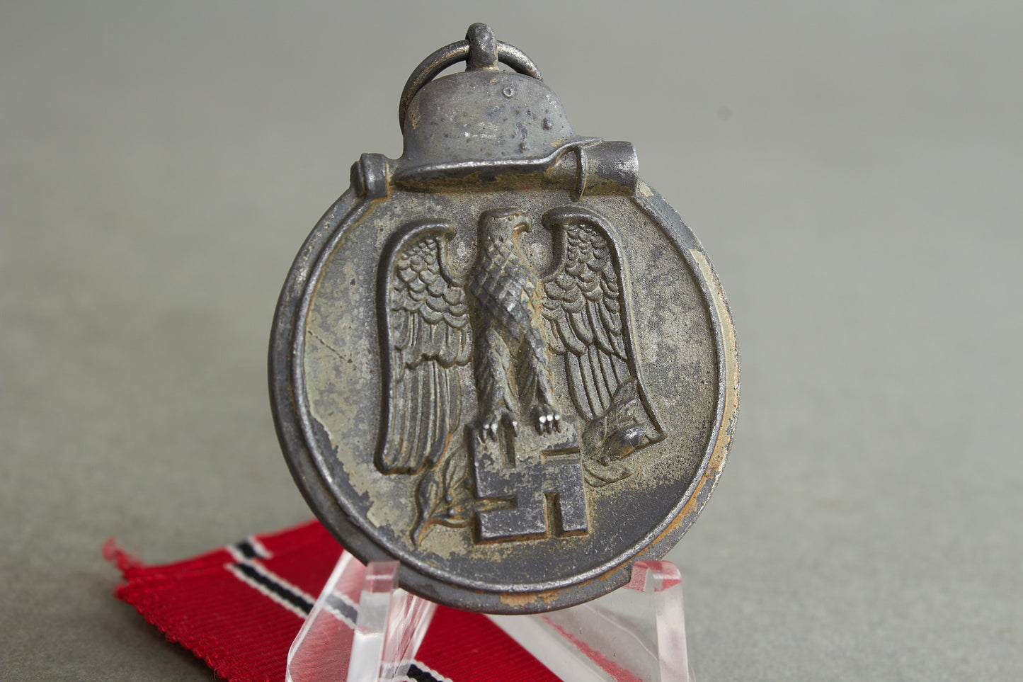 "Winterschlacht im Osten" Medal. Unmarked. Original.