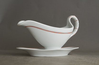 Large Kriegsmarine "Gravy Boat" in white porcelain. Hard to find. Original.