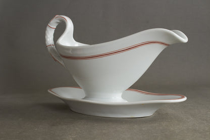 Large Kriegsmarine "Gravy Boat" in white porcelain. Hard to find. Original.