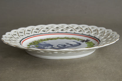 Von Hindenburg "Patriotischer Teller" Commemorative Plate. Bright colors and no damages. Original.