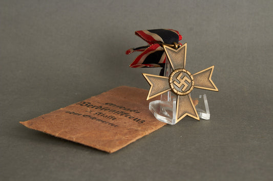 "Kriegsverdienstkreuz 2. Klasse". In envelope. Original.