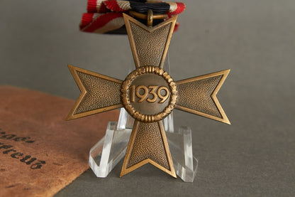 "Kriegsverdienstkreuz 2. Klasse". In envelope. Original.