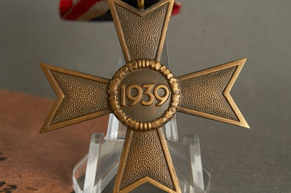 "Kriegsverdienstkreuz 2. Klasse". In envelope. Original.