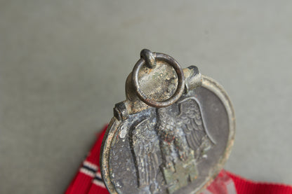 "Winterschlacht im Osten" Medal. Maker marked. Original.