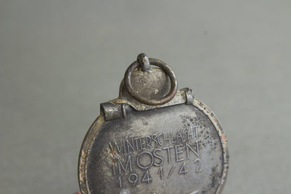 "Winterschlacht im Osten" Medal. Maker marked. Original.