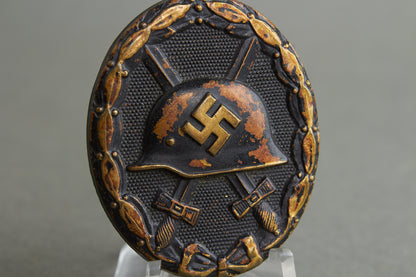 Wound Badge "Verwundetenabzeichen" in Black. Original.
