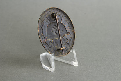Wound Badge "Verwundetenabzeichen" in Black. Original.