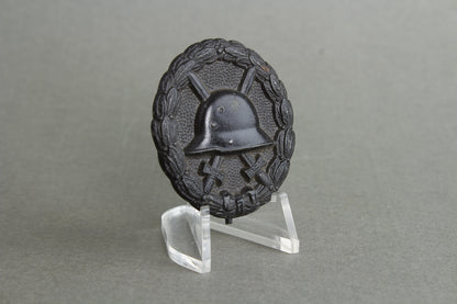 Wound Badge "Verwundetenabzeichen" in Black. Original.