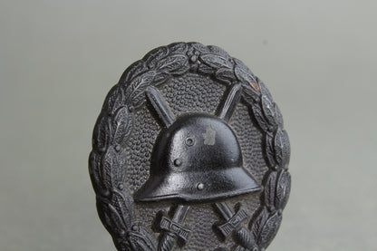 Wound Badge "Verwundetenabzeichen" in Black. Original.