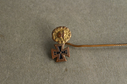 Miniature Iron Cross & Wound badge in Gold miniature stickpin. Original.