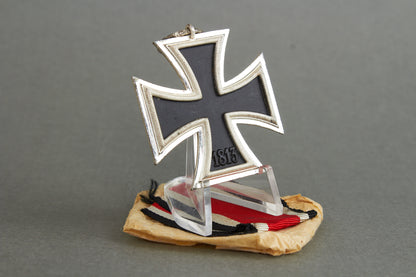 Iron Cross "Eisernes Kreuz" 2. Class. Unmarked. Mint condition. Original.
