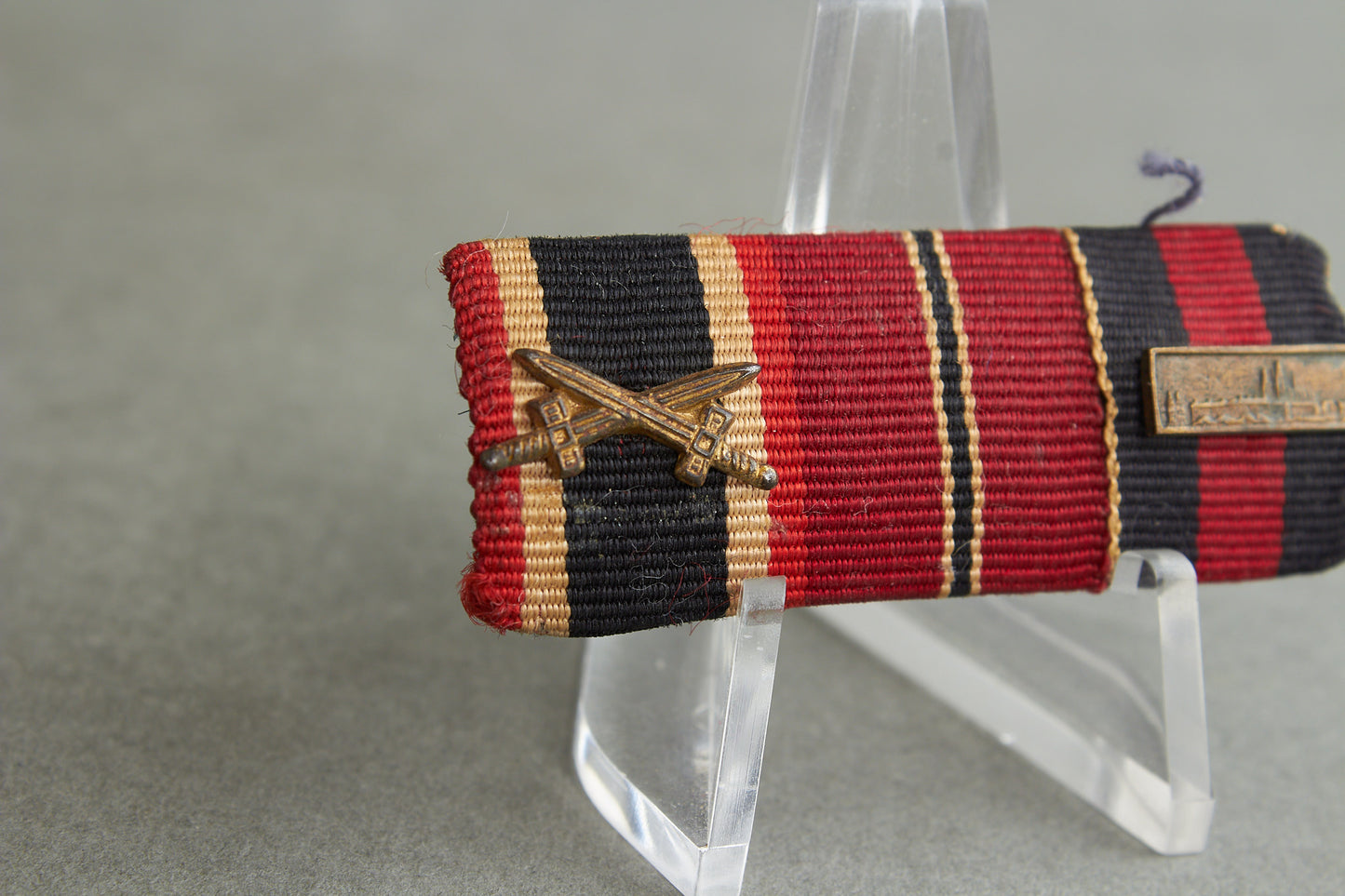 3-Place Ribbon Bar. Original.